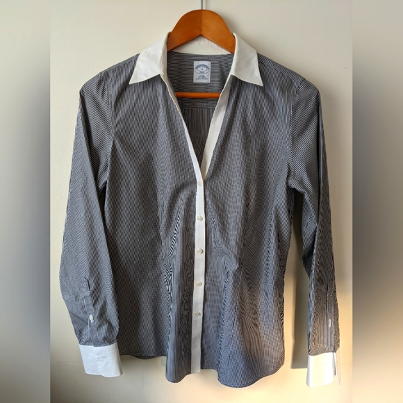 Brooks Brothers 346 Non-Iron Dress Shirt Size 8 Fitted Button Down Blouse - Picture 1 of 16